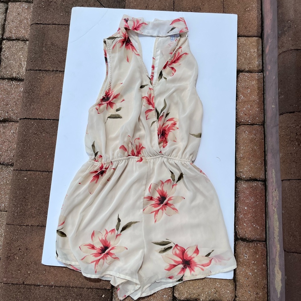Flower Romper - Picture 3 of 5